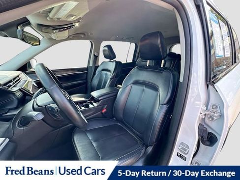 Used 2022 Jeep Grand Cherokee L Limited AWD/4WD image 23