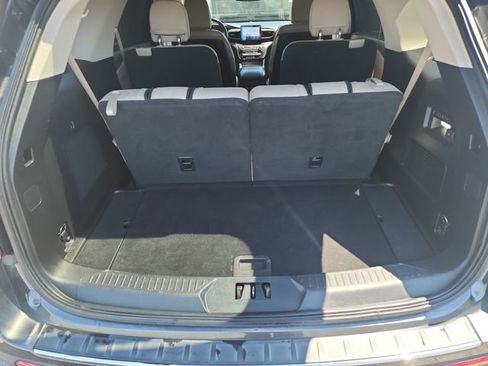 Used 2020 Ford Explorer Limited AWD/4WD image 23