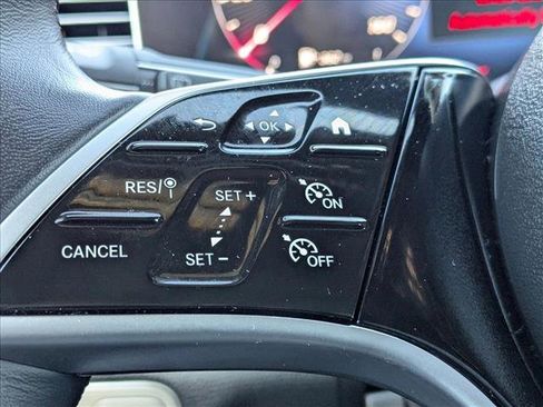 Used 2025 Mercedes-Benz GLE 350 4MATIC image 15