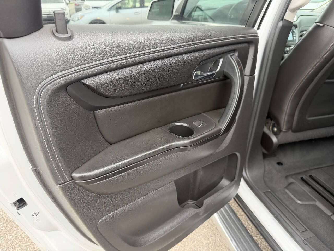 Used 2017 Chevrolet Traverse LT AWD/4WD image 19