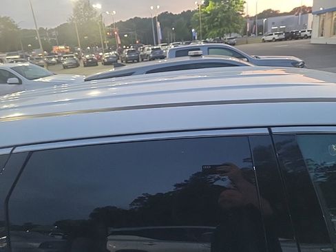 Used 2022 Kia Sorento LX image 12