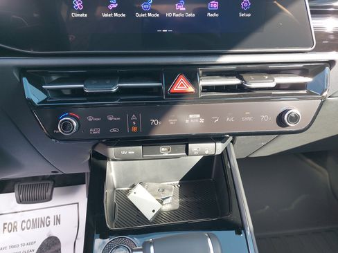 New 2026 Kia Niro EX image 22