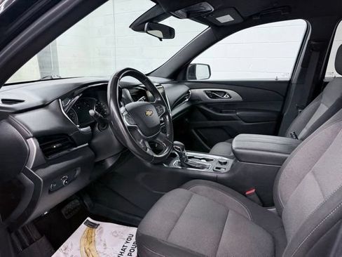 Used 2022 Chevrolet Traverse LT FWD image 18