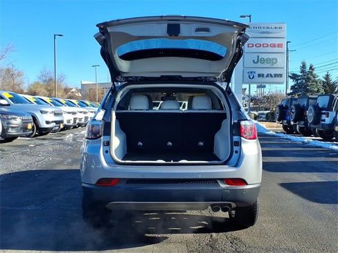 Certified 2018 Jeep Compass Limited w/ Navigation Group image 10