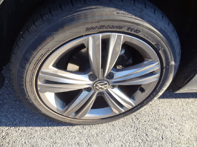 Used 2024 Volkswagen Jetta SE FWD image 13