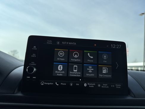 Used 2024 Honda Pilot Touring image 22