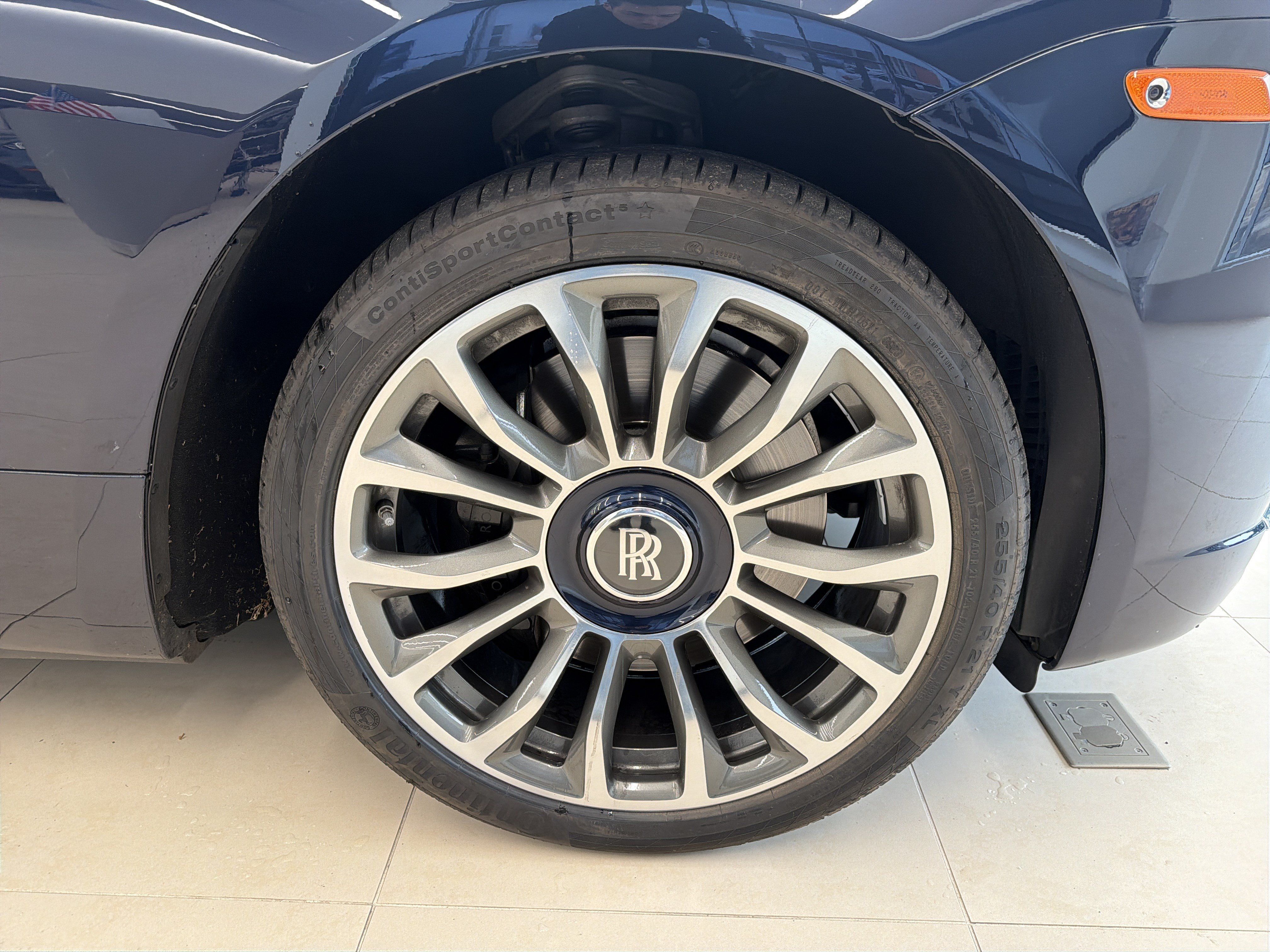 Certified 2018 Rolls-Royce Dawn RWD image 12