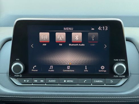 Used 2024 Nissan Rogue SV AWD/4WD image 13