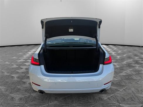 Used 2024 BMW 330i xDrive Sedan image 9