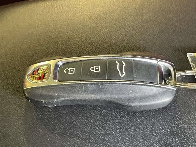 Used 2023 Porsche Cayenne S AWD/4WD image 41