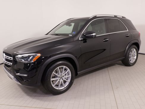Used 2025 Mercedes-Benz GLE 450e 4MATIC w/ Winter Package image 1