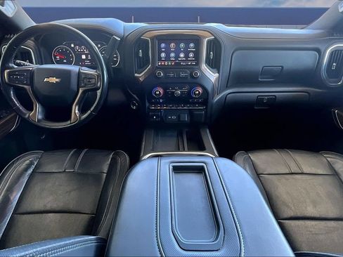 Used 2021 Chevrolet Silverado 1500 High Country w/ Technology Package AWD/4WD image 6