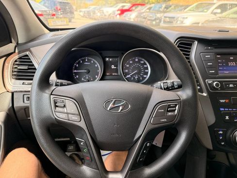 Used 2018 Hyundai Santa Fe Sport image 10