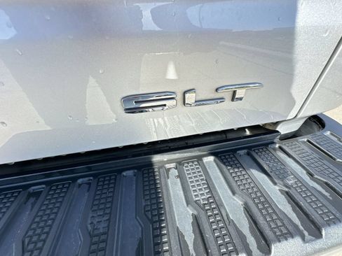 Used 2021 GMC Sierra 1500 SLT w/ SLT Premium Plus Package AWD/4WD image 32