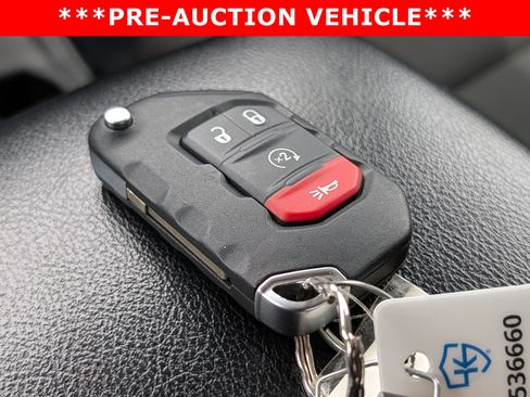 Used 2022 Jeep Gladiator Sport AWD/4WD image 40