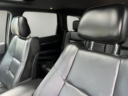 Used 2021 Jeep Grand Cherokee Limited image 17