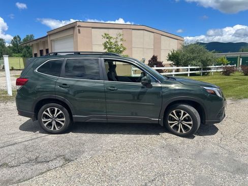 Used 2023 Subaru Forester Limited AWD/4WD image 3