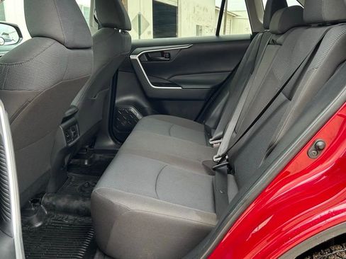 Used 2022 Toyota RAV4 LE image 23