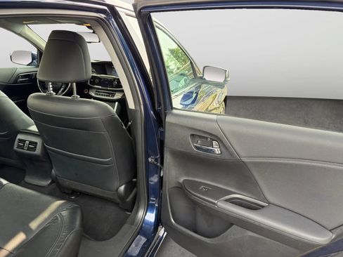 Used 2015 Honda Accord EX-L image 17