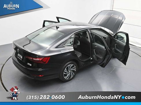 Used 2020 Volkswagen Jetta SEL image 36
