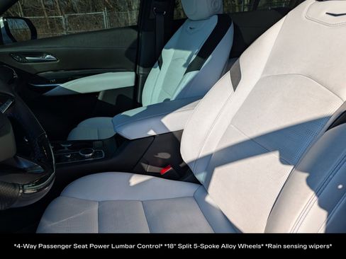 Certified 2024 Cadillac XT4 Sport image 25