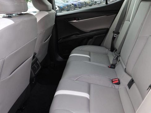 Used 2025 Toyota Camry SE FWD image 17