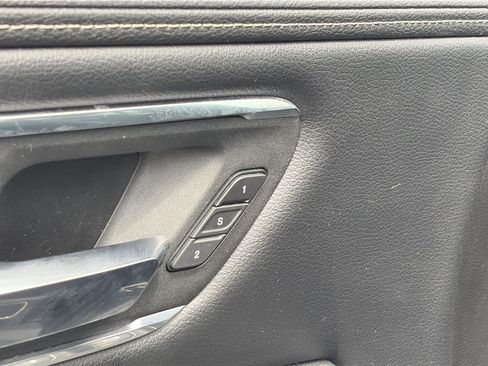 Used 2025 RAM 1500 Laramie AWD/4WD image 33