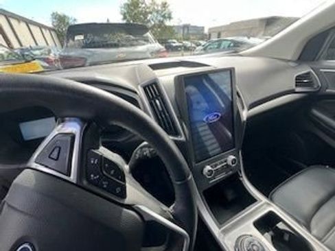 Used 2024 Ford Edge SEL image 15