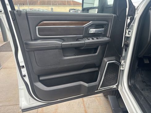 Used 2023 RAM 2500 Laramie AWD/4WD image 17
