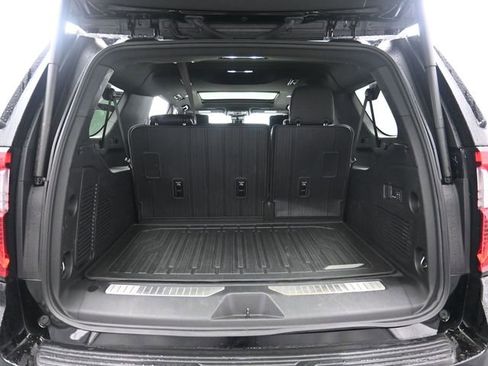 Used 2025 GMC Yukon XL AT4 Ultimate w/ LPO, Floor Liner Package image 26