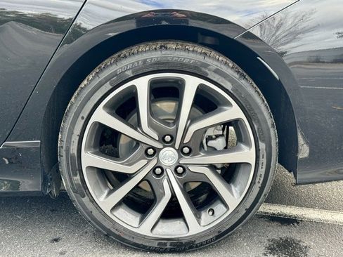 Used 2019 Buick Regal GS image 30