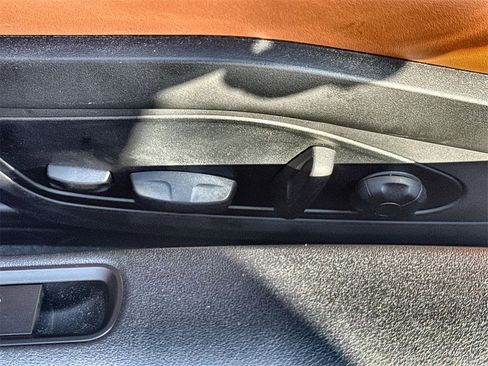 Used 2025 Porsche 911 Carrera image 18