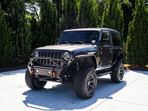 Used 2018 Jeep Wrangler Sport AWD/4WD image 5