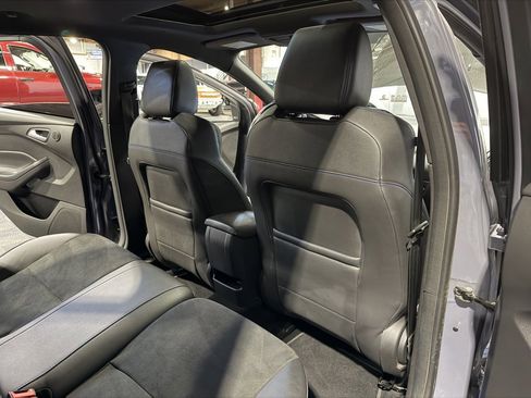 Used 2017 Ford Focus RS image 24