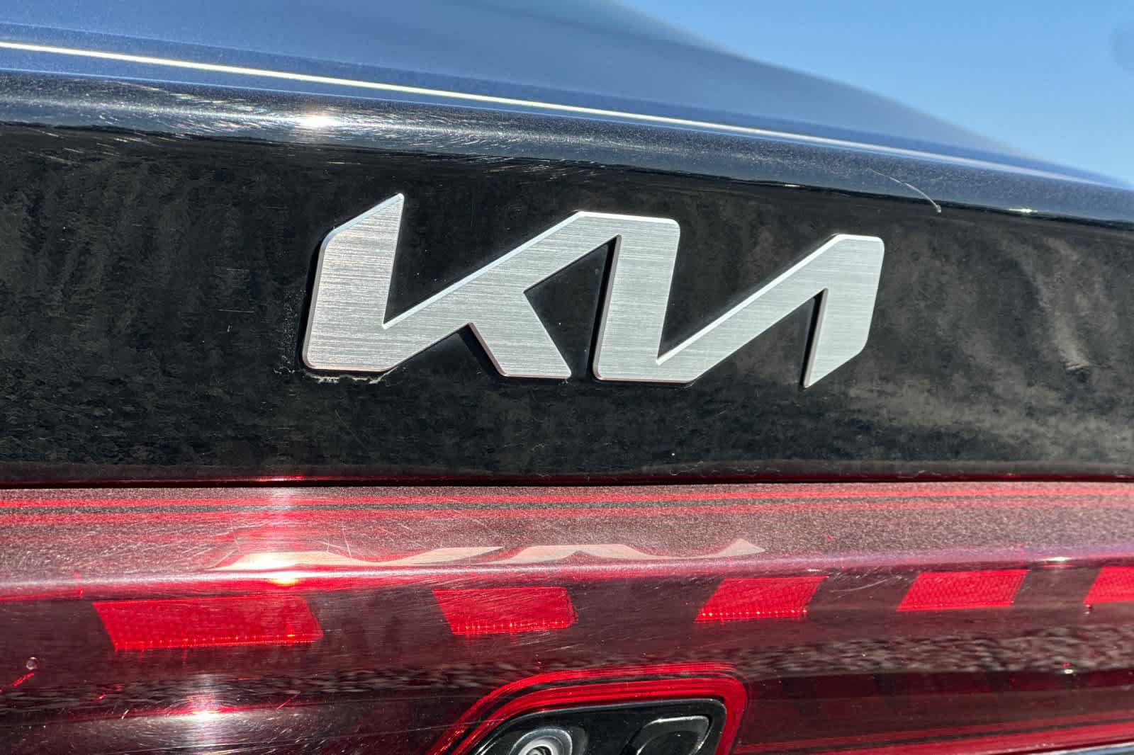 Used 2022 Kia K5 LXS FWD image 16
