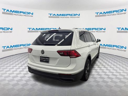 Used 2022 Volkswagen Tiguan SE FWD image 5