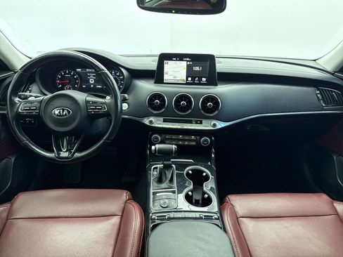 Used 2018 Kia Stinger Premium image 14