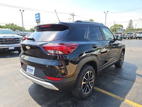 New 2026 Chevrolet TrailBlazer LT w/ Convenience Package AWD/4WD image 9