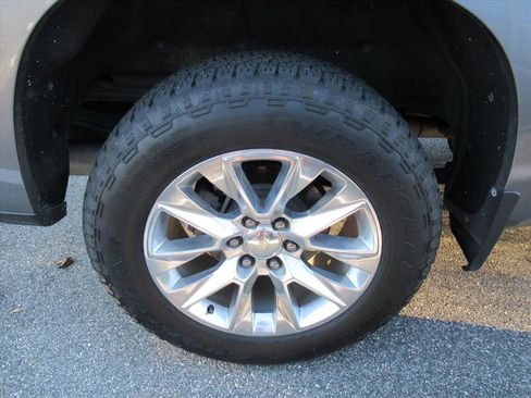 Used 2020 Chevrolet Silverado 1500 LTZ w/ LTZ Premium Package image 5