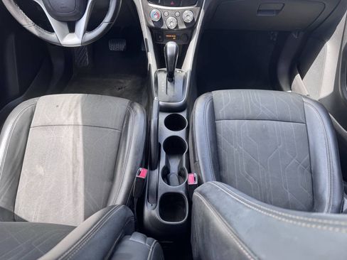 Used 2019 Chevrolet Trax LT w/ LT Convenience Package AWD/4WD image 20