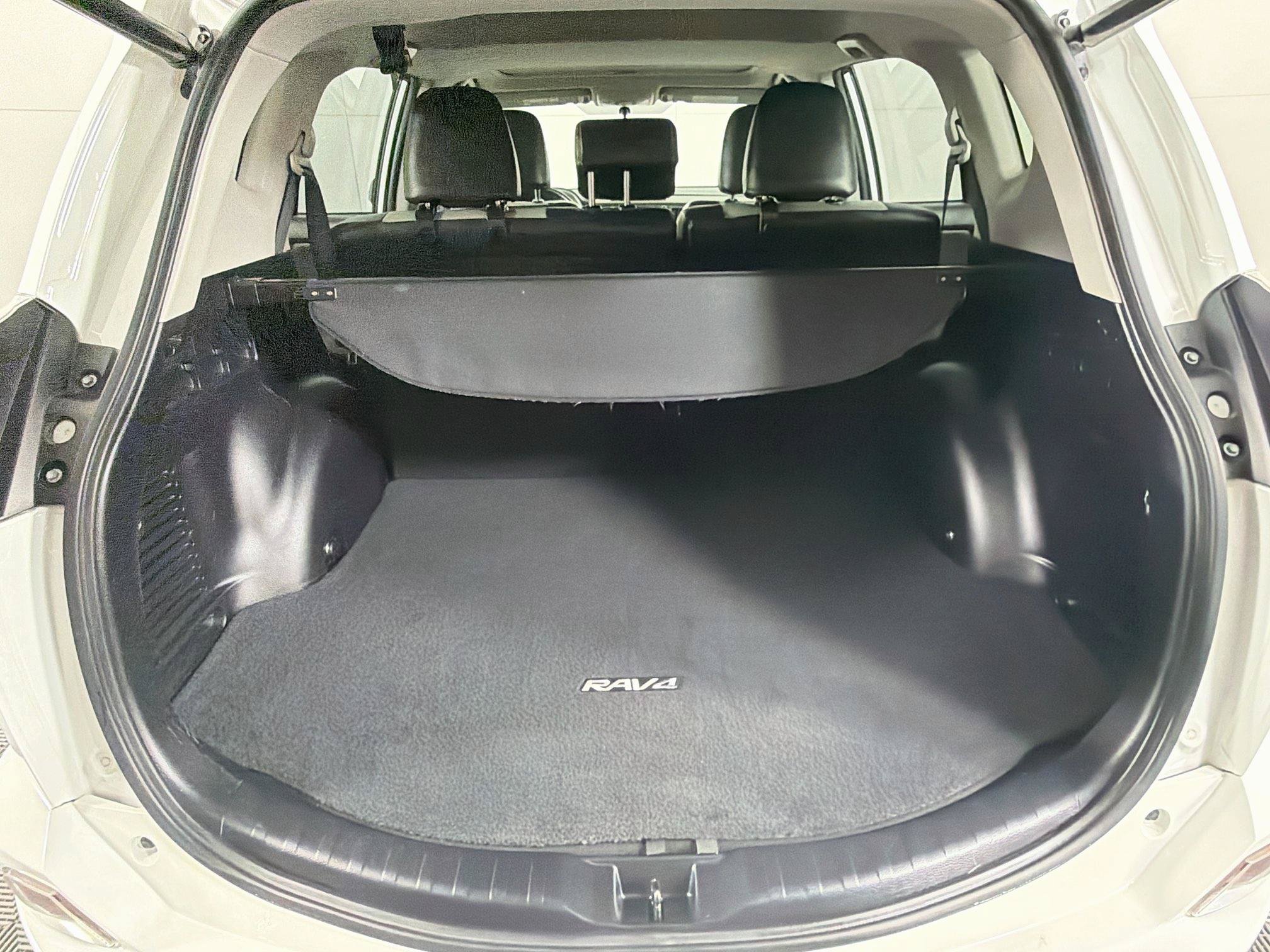 Used 2016 Toyota RAV4 XLE FWD image 28