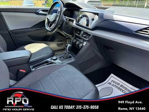 Used 2023 Volkswagen Taos SE w/ Black Wheel Package AWD/4WD image 28