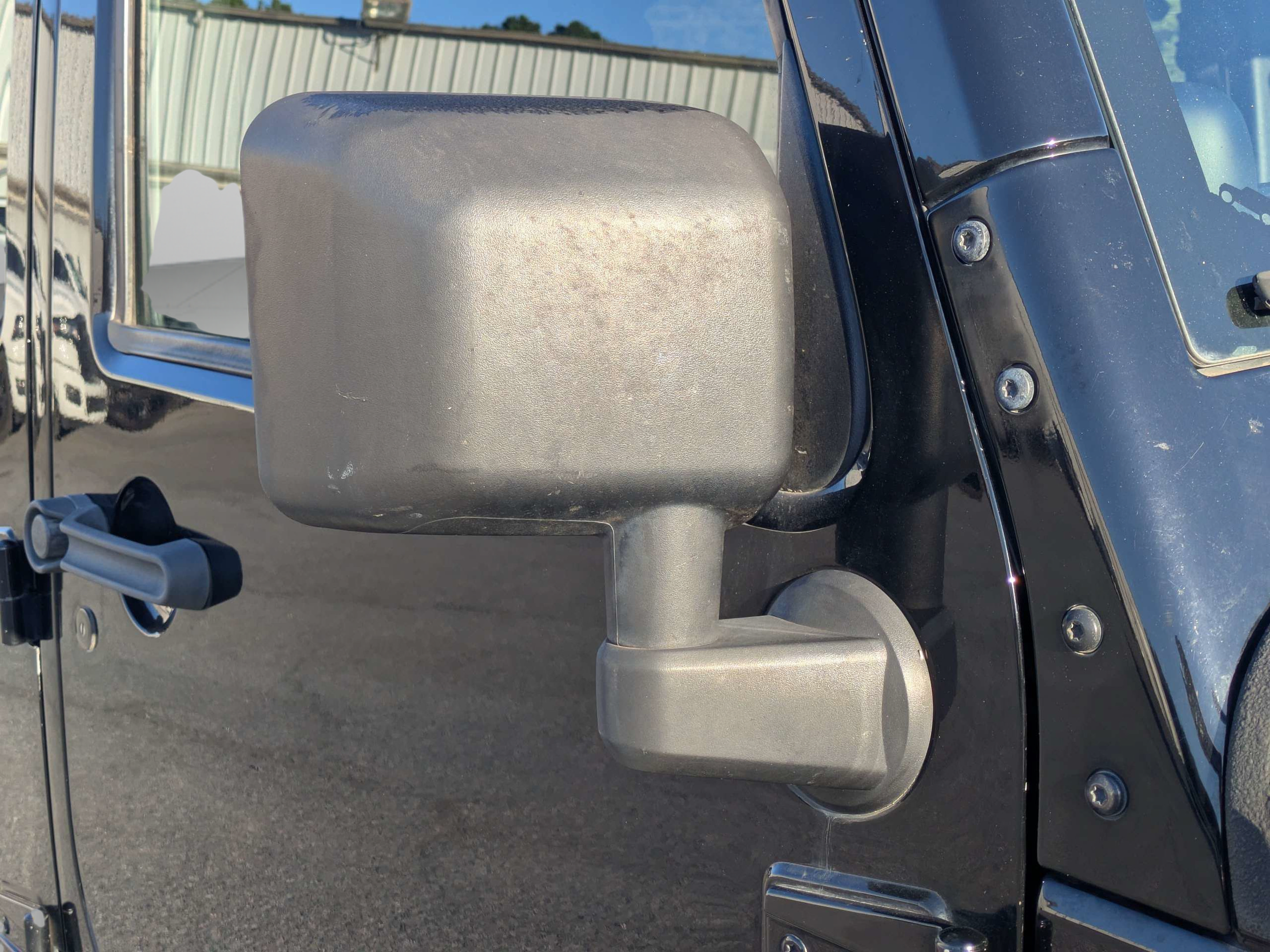 Used 2012 Jeep Wrangler Unlimited Sport w/ Connectivity Group AWD/4WD image 10