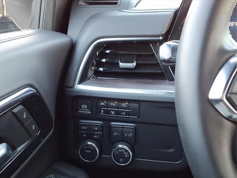 New 2025 Chevrolet Tahoe LS image 9