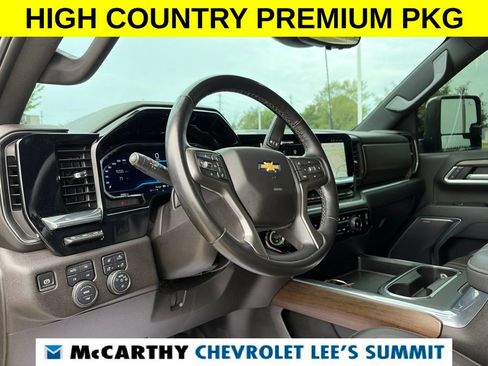 Used 2025 Chevrolet Silverado 2500 High Country w/ High Country Premium Package AWD/4WD image 60