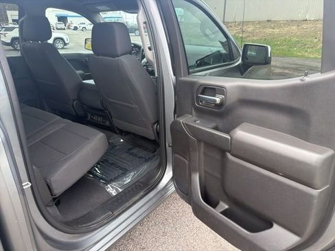 Used 2022 Chevrolet Silverado 1500 LT AWD/4WD image 25