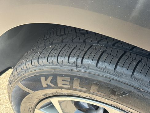 Certified 2024 Chevrolet Trax LT w/ Driver Confidence Package FWD image 10