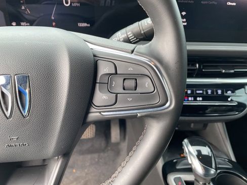 Used 2024 Buick Envista Avenir image 17