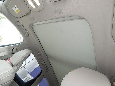 New 2026 Volvo XC60 B5 Ultra w/ Climate Package image 16