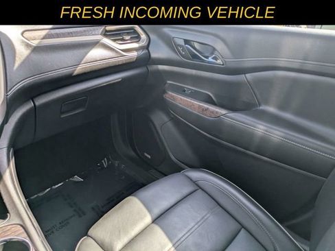 Used 2023 GMC Acadia Denali AWD/4WD image 15